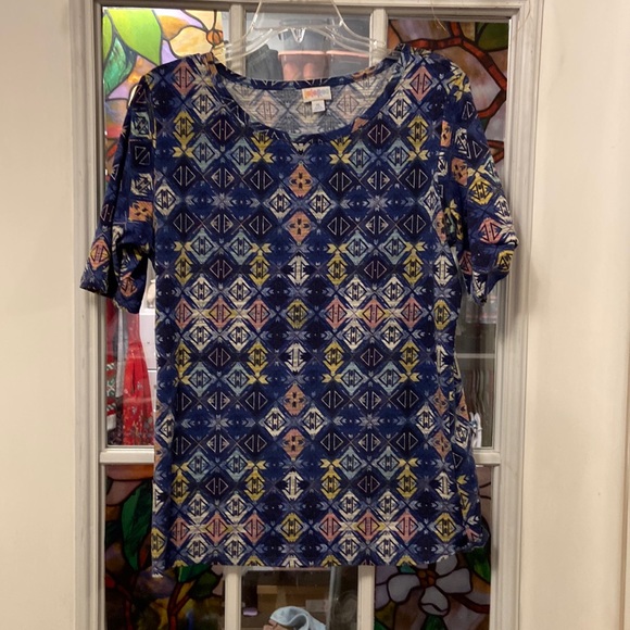 Used gigi from lularoe - Picture 1 of 6